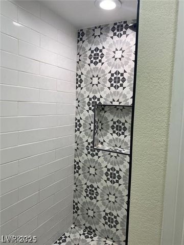 4488 Los Reyes Court, Las Vegas, NV 89121