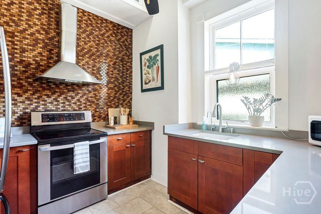 1815 Barnard Street, Savannah, GA 31401