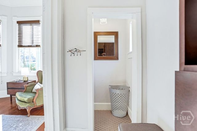 1815 Barnard Street, Savannah, GA 31401