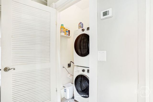 1815 Barnard Street, Savannah, GA 31401