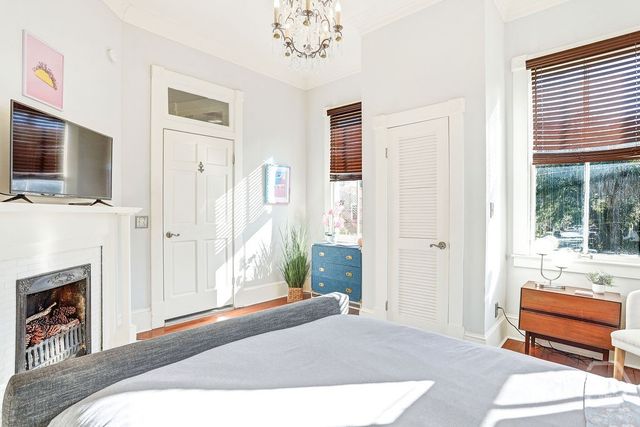 1815 Barnard Street, Savannah, GA 31401