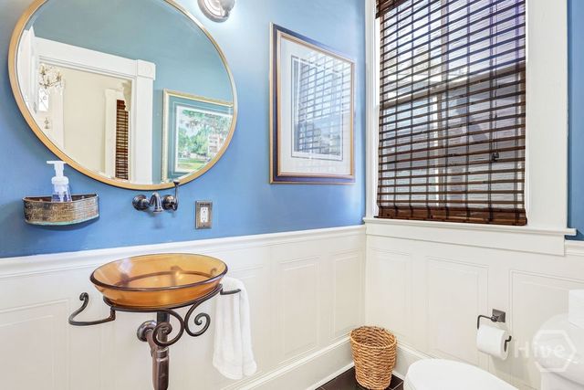 1815 Barnard Street, Savannah, GA 31401