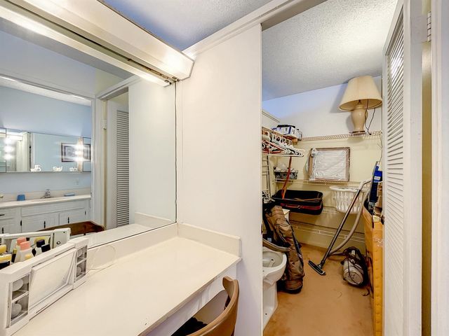 1551 NE 13th Terrace A16, Jensen Beach, FL 34957