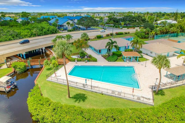 1551 NE 13th Terrace A16, Jensen Beach, FL 34957