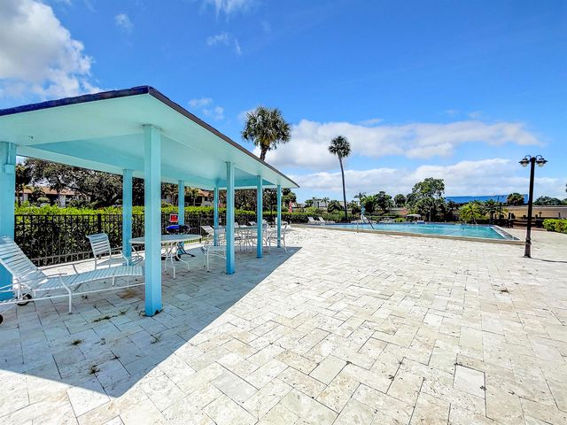 1551 NE 13th Terrace A16, Jensen Beach, FL 34957