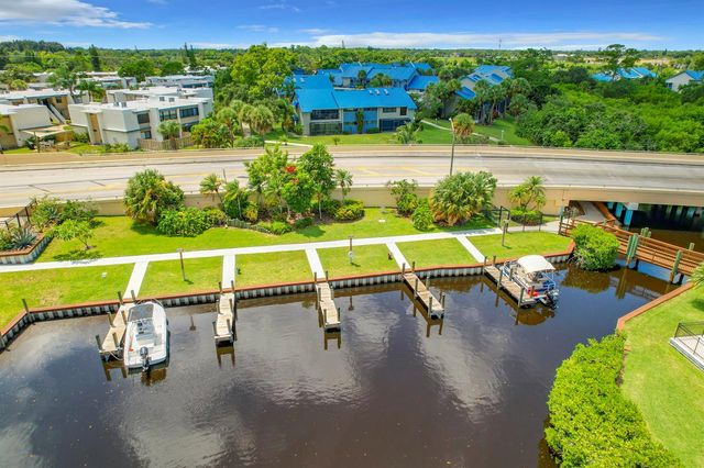 1551 NE 13th Terrace A16, Jensen Beach, FL 34957