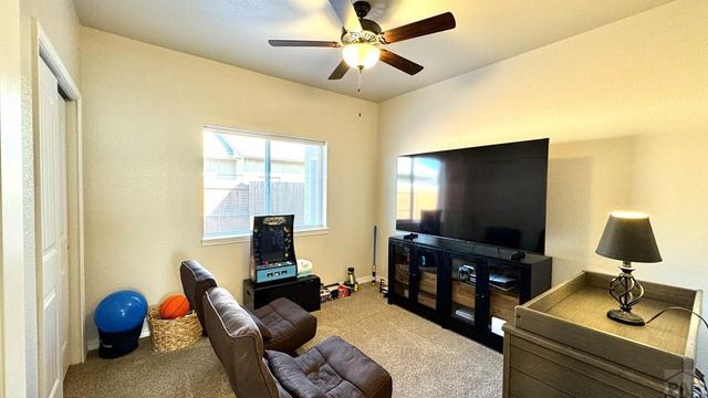 921 Plumcrest Dr, Pueblo, CO 81005