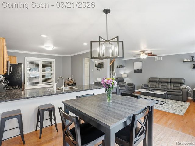 20766 Sleepy Hollow Drive, Macomb, MI 48044