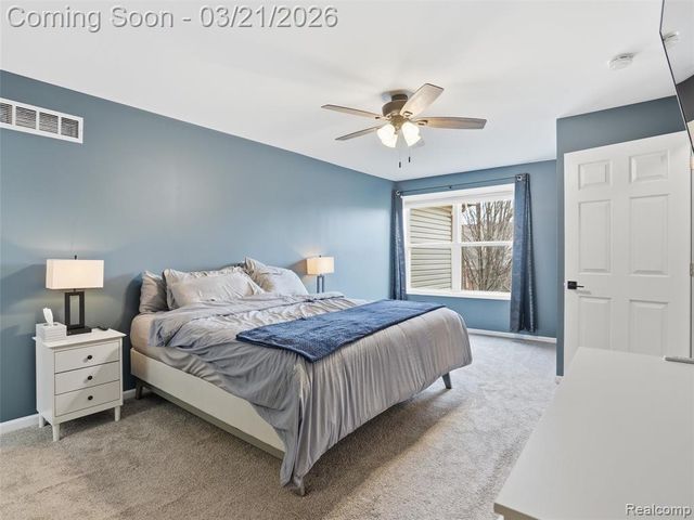 20766 Sleepy Hollow Drive, Macomb, MI 48044