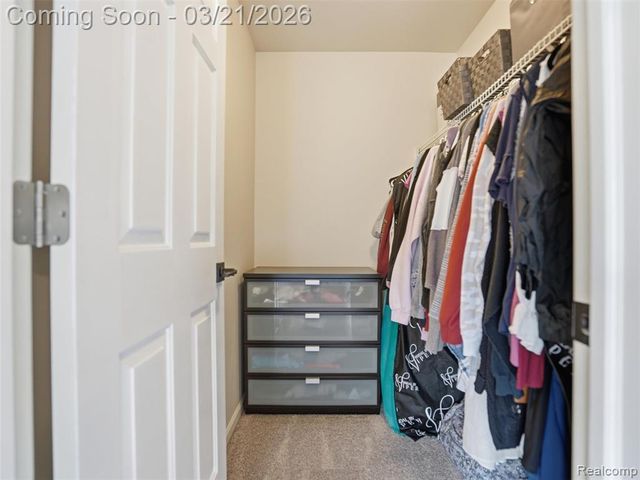 20766 Sleepy Hollow Drive, Macomb, MI 48044