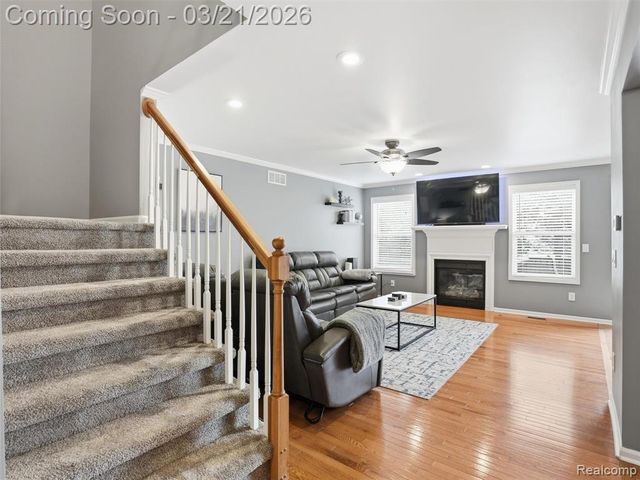 20766 Sleepy Hollow Drive, Macomb, MI 48044