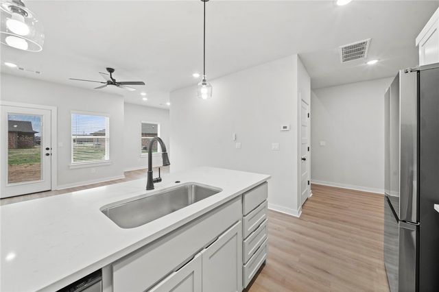 1703 Cuppett Circle, Pea Ridge, AR 72751