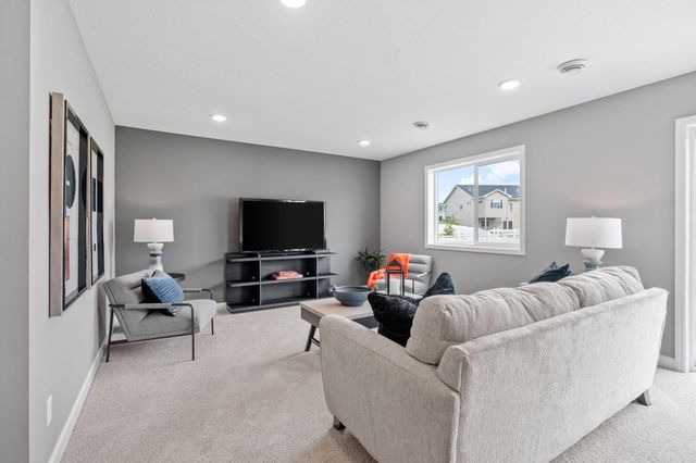 612 Grouse Way, New Richmond, WI 54017
