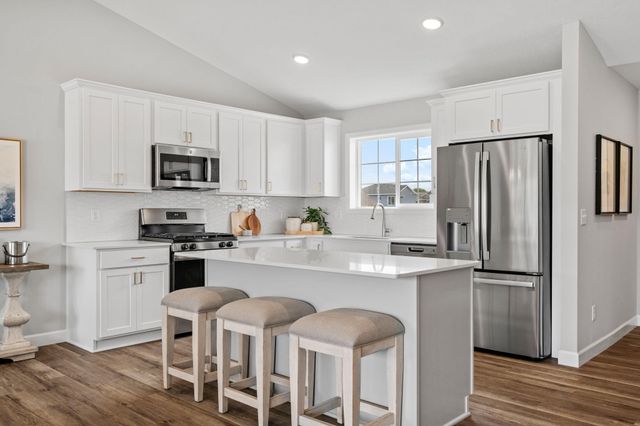 612 Grouse Way, New Richmond, WI 54017