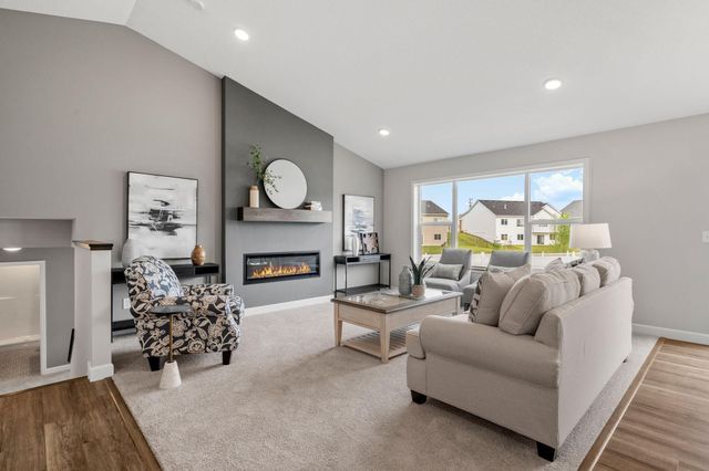 612 Grouse Way, New Richmond, WI 54017