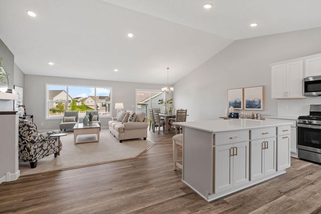 612 Grouse Way, New Richmond, WI 54017
