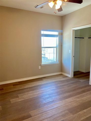 4505 P, Galveston, TX 77551