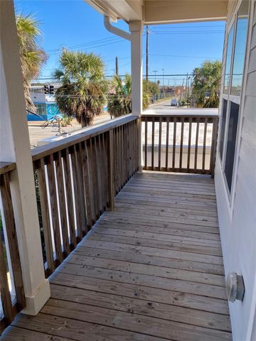 4505 P, Galveston, TX 77551