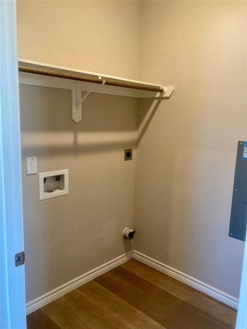 4505 P, Galveston, TX 77551