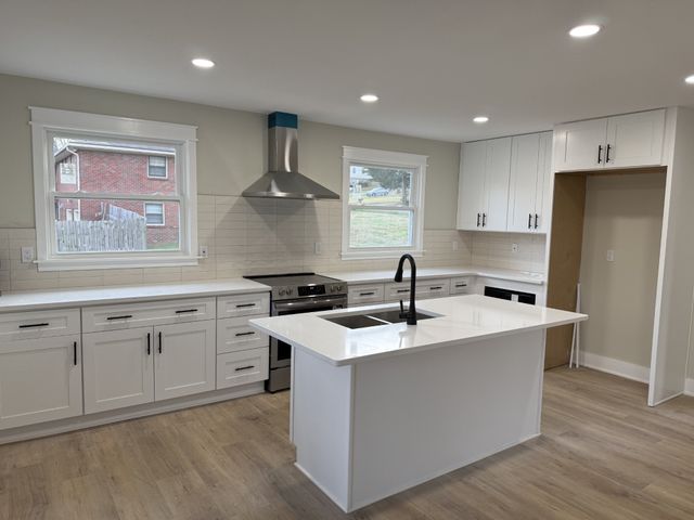 5136 Hilson Rd, Nashville, TN 37211