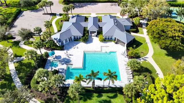 6538 Chestnut CIR, Naples, FL 34109