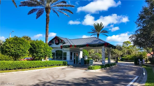 6538 Chestnut CIR, Naples, FL 34109