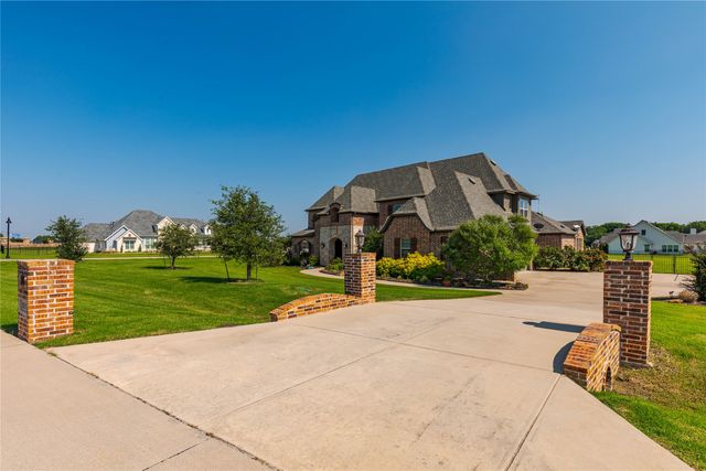 835 Bentwater Drive, Lucas, TX 75002
