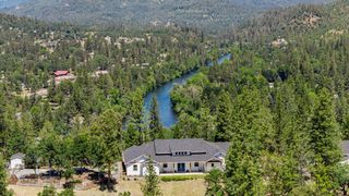103 Summit Drive, Shady Cove, OR 97539