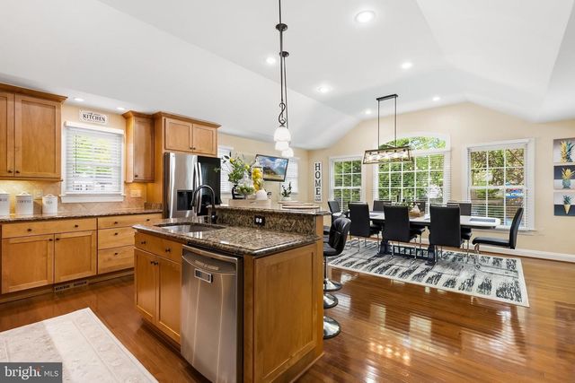 1004 WINDMILL LN, Silver Spring, MD 20905