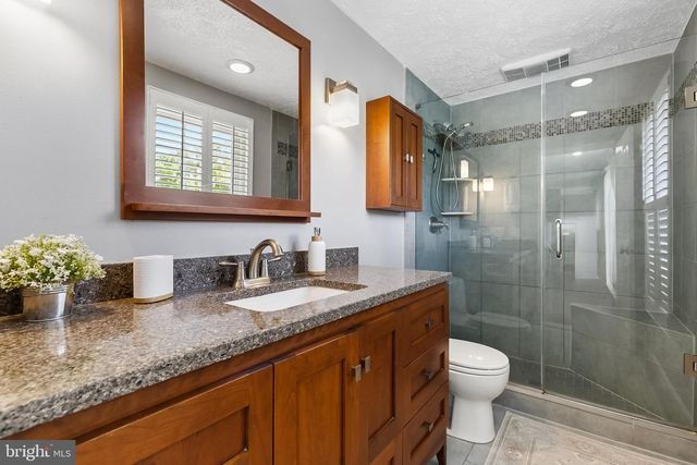 1004 WINDMILL LN, Silver Spring, MD 20905