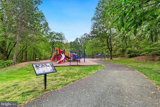 1004 WINDMILL LN, Silver Spring, MD 20905