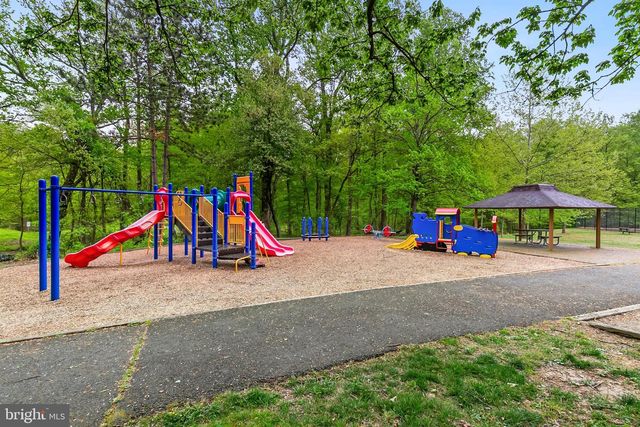 1004 WINDMILL LN, Silver Spring, MD 20905