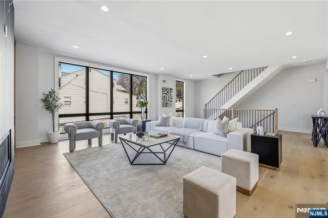 401 B Grand Avenue 401 B, Leonia, NJ 07605