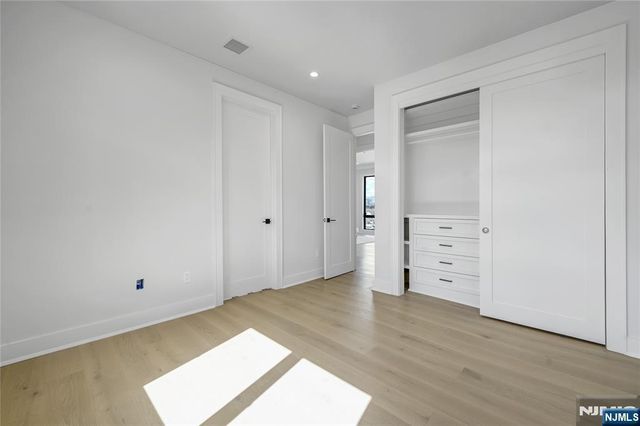 401 B Grand Avenue 401 B, Leonia, NJ 07605