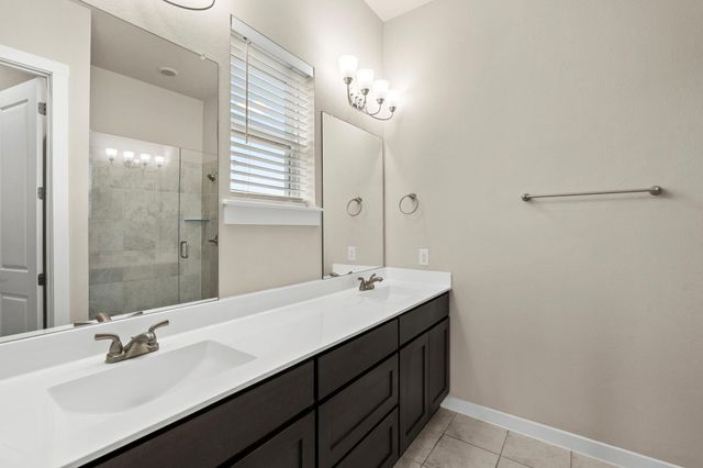 425 Lacey Oak LOOP, San Marcos, TX 78666