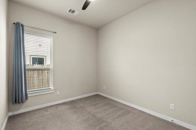 425 Lacey Oak LOOP, San Marcos, TX 78666