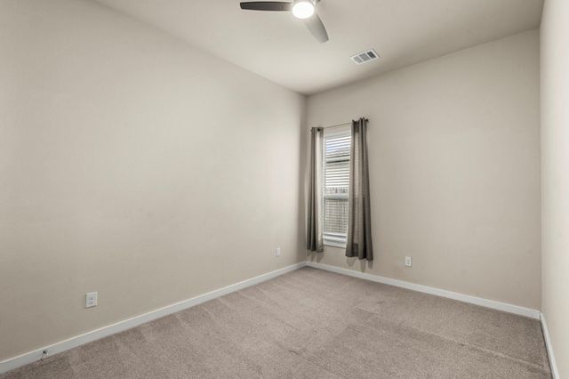 425 Lacey Oak LOOP, San Marcos, TX 78666