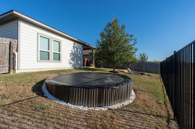 425 Lacey Oak LOOP, San Marcos, TX 78666