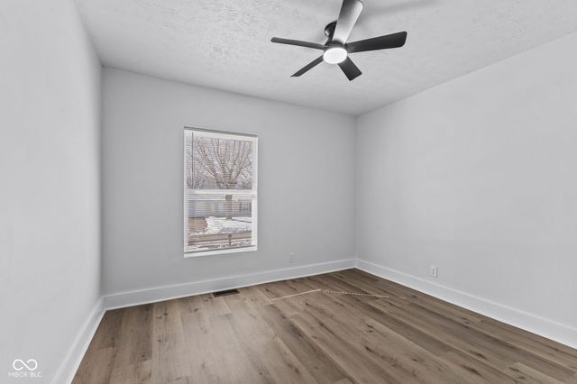 911 Gary Dr, Plainfield, IN 46168