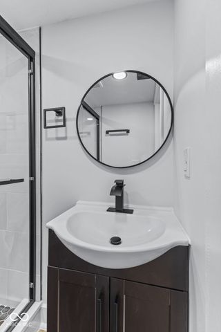 911 Gary Dr, Plainfield, IN 46168