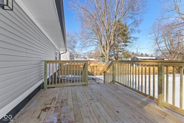 911 Gary Dr, Plainfield, IN 46168