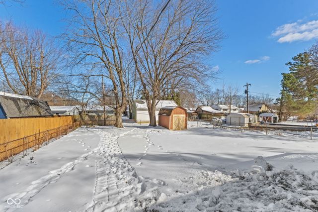 911 Gary Dr, Plainfield, IN 46168