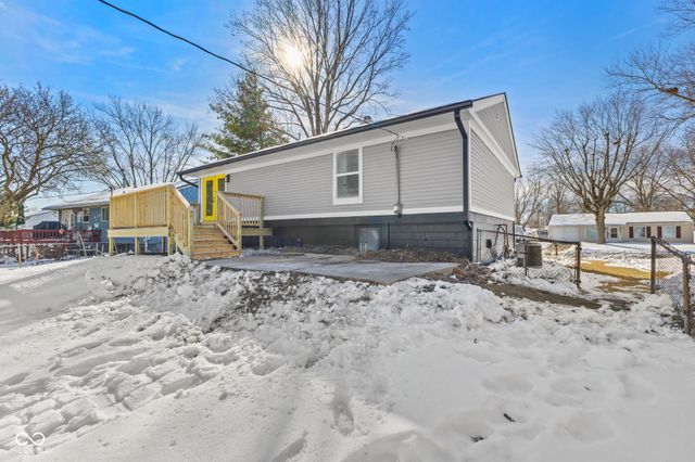 911 Gary Dr, Plainfield, IN 46168