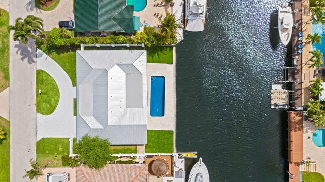 3821 NE 26th Avenue, Lighthouse Point, FL 33064