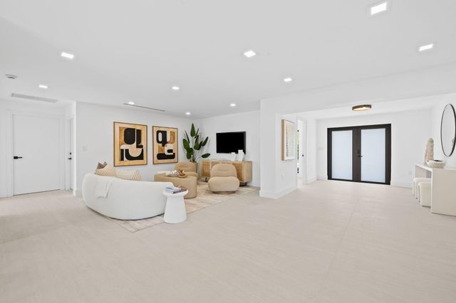 3821 NE 26th Avenue, Lighthouse Point, FL 33064