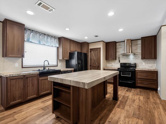 149 Running Bear, Quitman, TX 75783