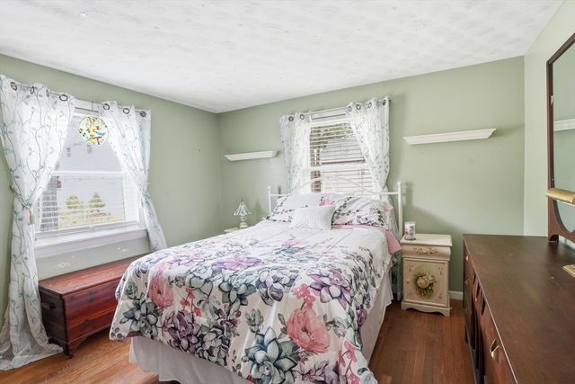 94 Edgewater Drive, Wareham, MA 02571