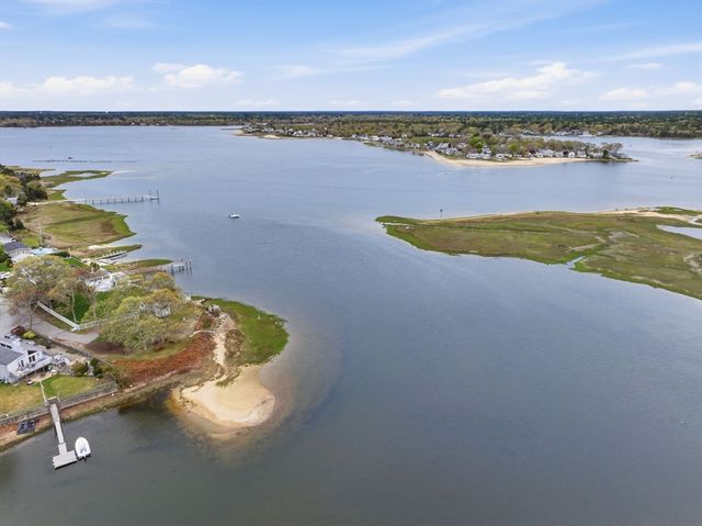 94 Edgewater Drive, Wareham, MA 02571