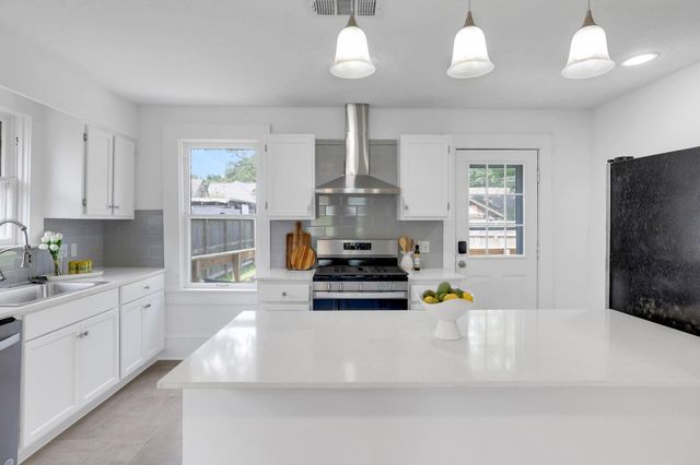 1459 Godwin Street, Houston, TX 77023