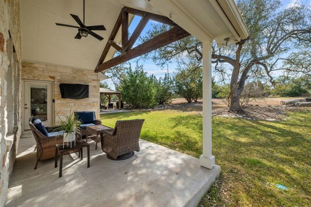 334 Sapling DR, Driftwood, TX 78619